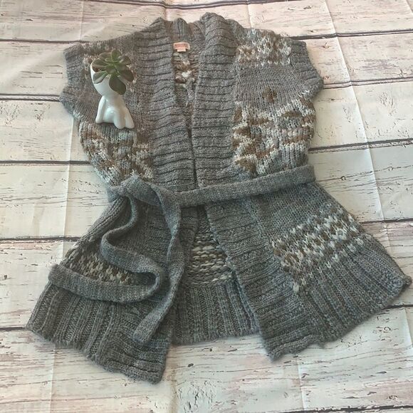 SLEEVELESS WINTER NETTED COAT - Picture 1 of 6